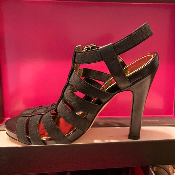 Meet your Posher, Valerie - Picture 1 of 1